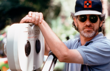 STEVEN SPIELBERG, L